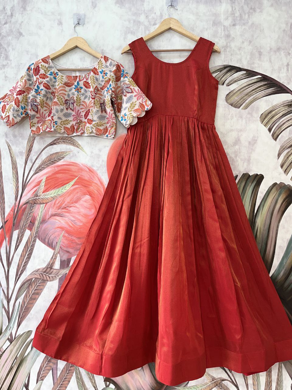🌸 Royal Aura Grace – Designer Gown with Coat Set 🌸