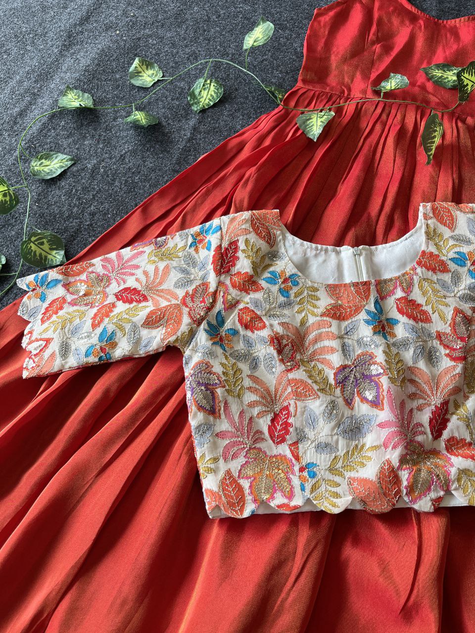 🌸 Royal Aura Grace – Designer Gown with Coat Set 🌸