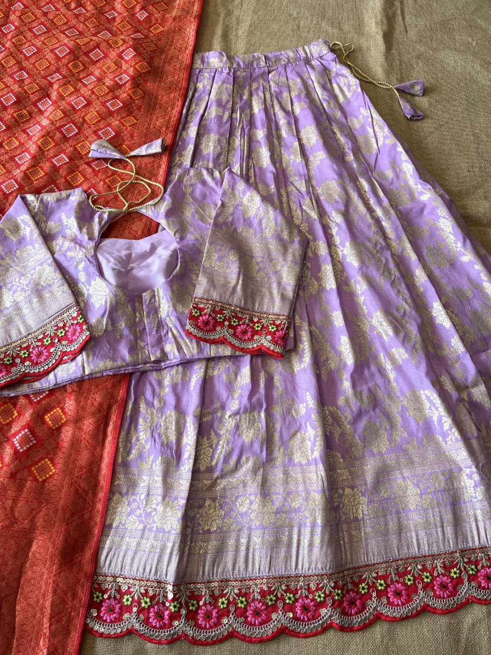 ✨ Zari Weave Elegance – Designer Lehenga Set ✨
