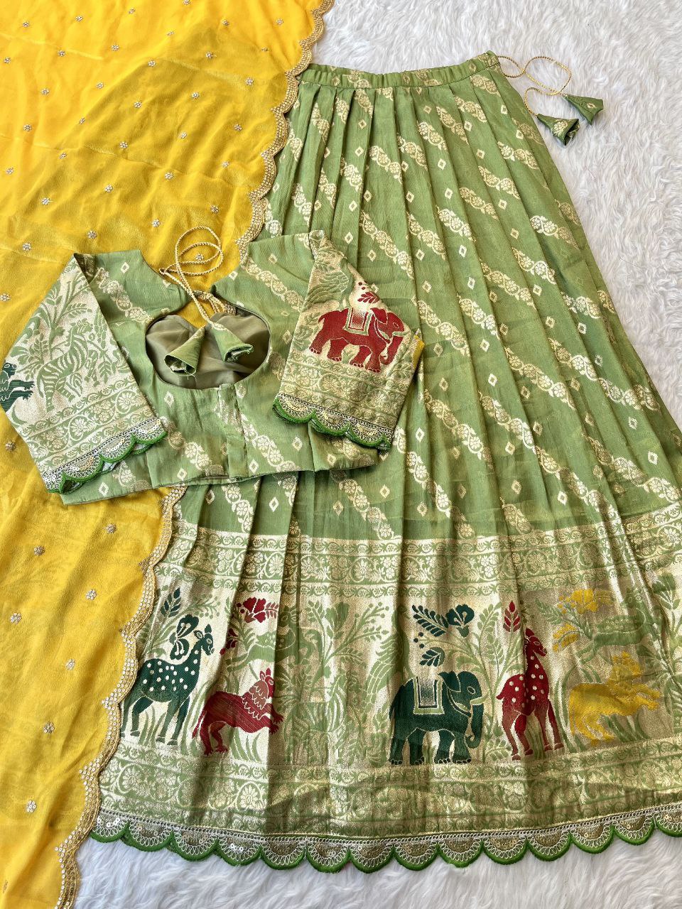 🌸 Fusion Heritage Charm – Designer Lehenga Set 🌸