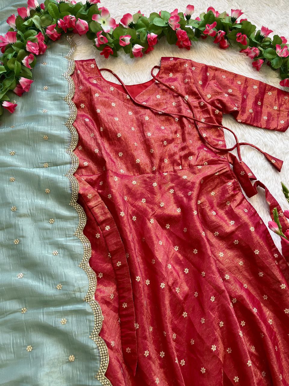 🌸 Golden Bloom Aura – Designer Tissue Gown Set 🌸