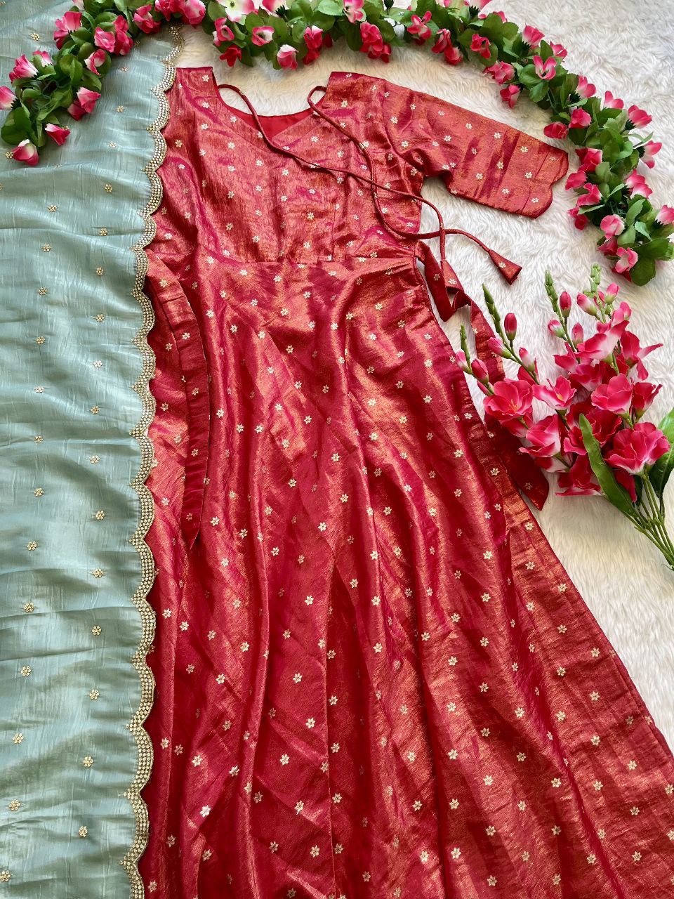 🌸 Golden Bloom Aura – Designer Tissue Gown Set 🌸