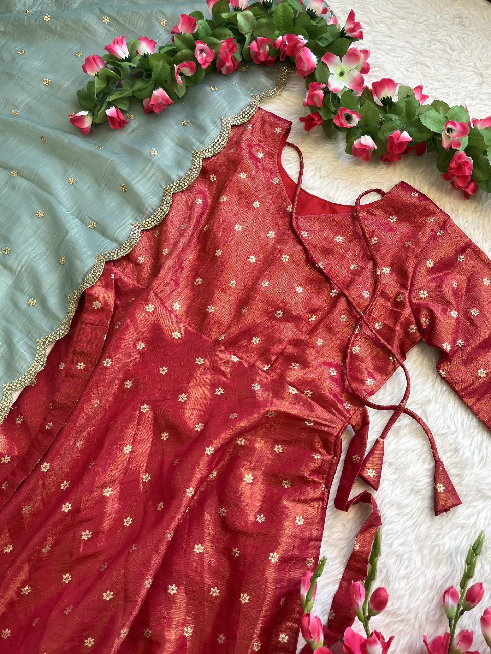 🌸 Golden Bloom Aura – Designer Tissue Gown Set 🌸
