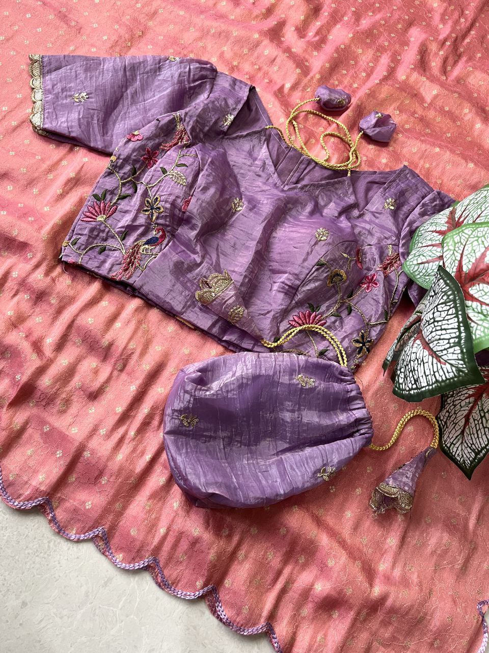 🌼 Peacock Boutique Elegance – Designer Saree Set with Batwa 🌸